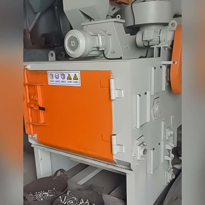 Q32 シリーズ 自動ゴム トンブルベルト クローラー アブレーター 金属表面磨き用